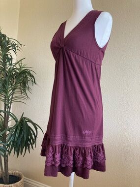 Billabong Sleeveless V-Neck Burgundy Dress